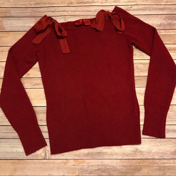 Red Ribbon Sweater - Picture 2 of 8